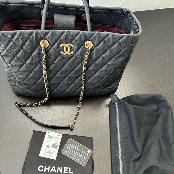 Chanel Coco Handle Shopping Tote Quilted - Picture 2 of 15